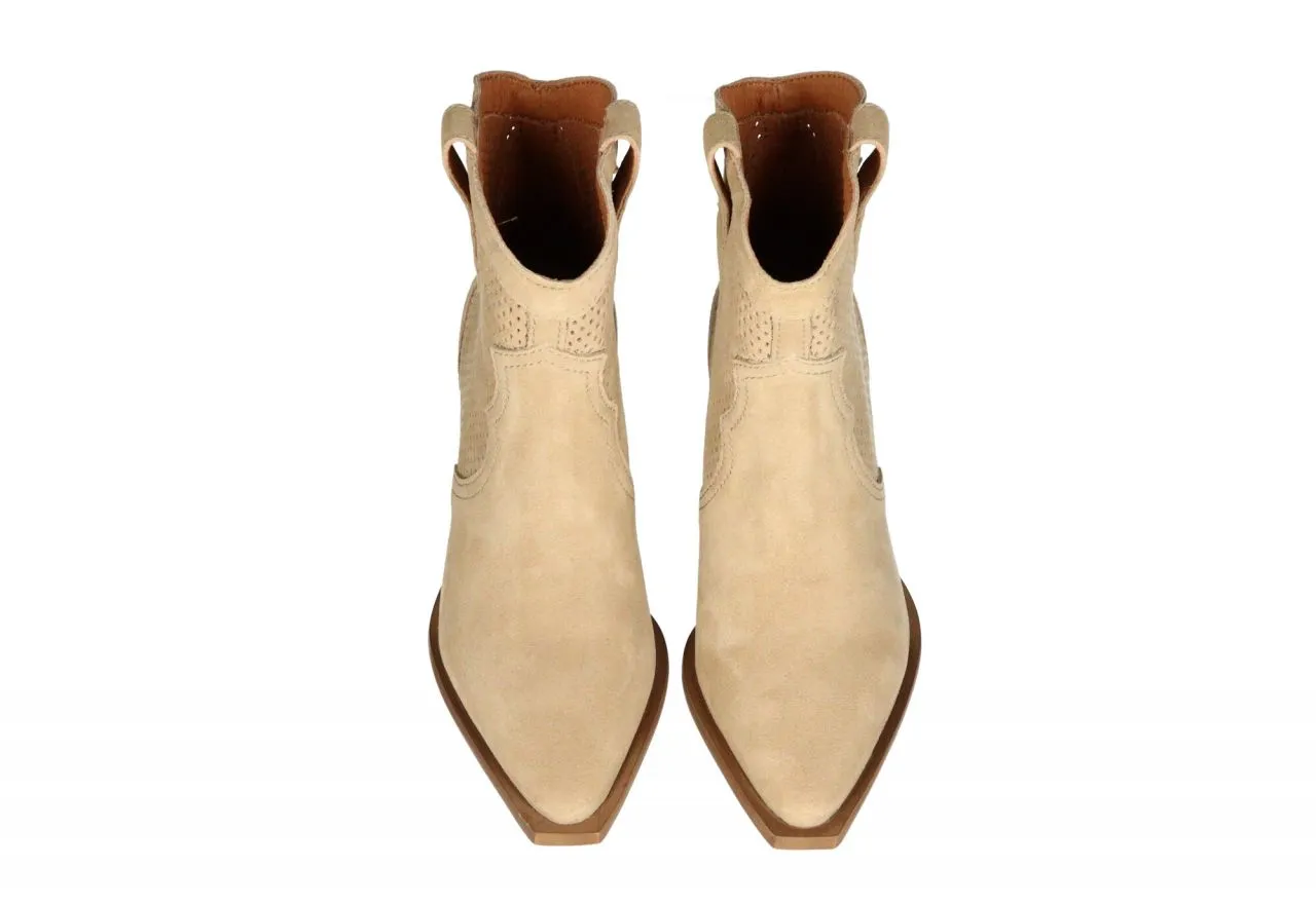 Botin Nobuck Camel CaÑa Picados Tacon Medio