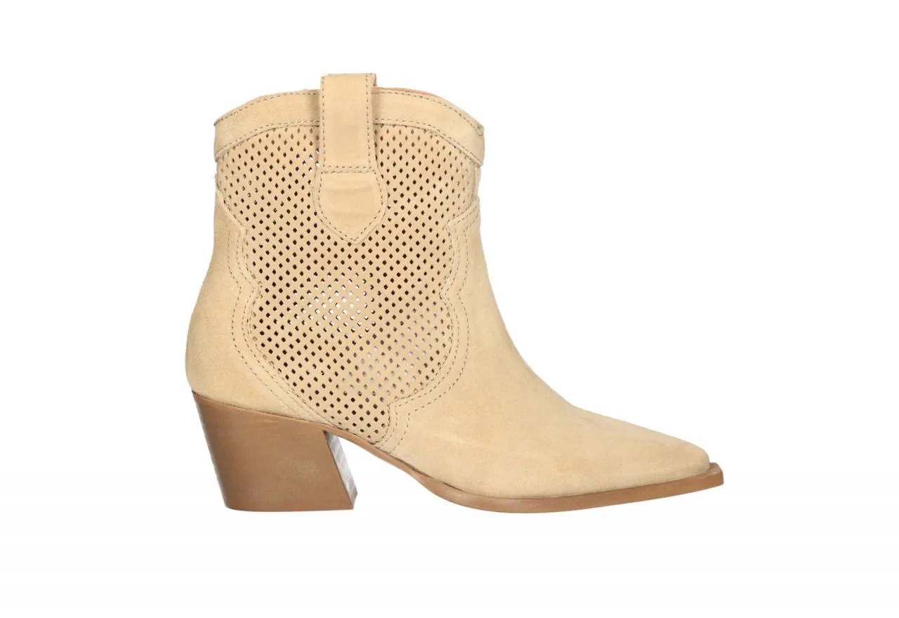 Botin Nobuck Camel CaÑa Picados Tacon Medio